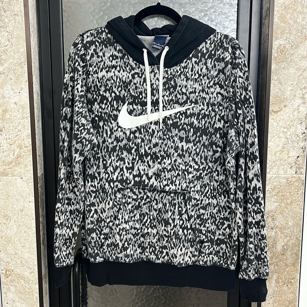 Women’s XL Nike Hoodie
